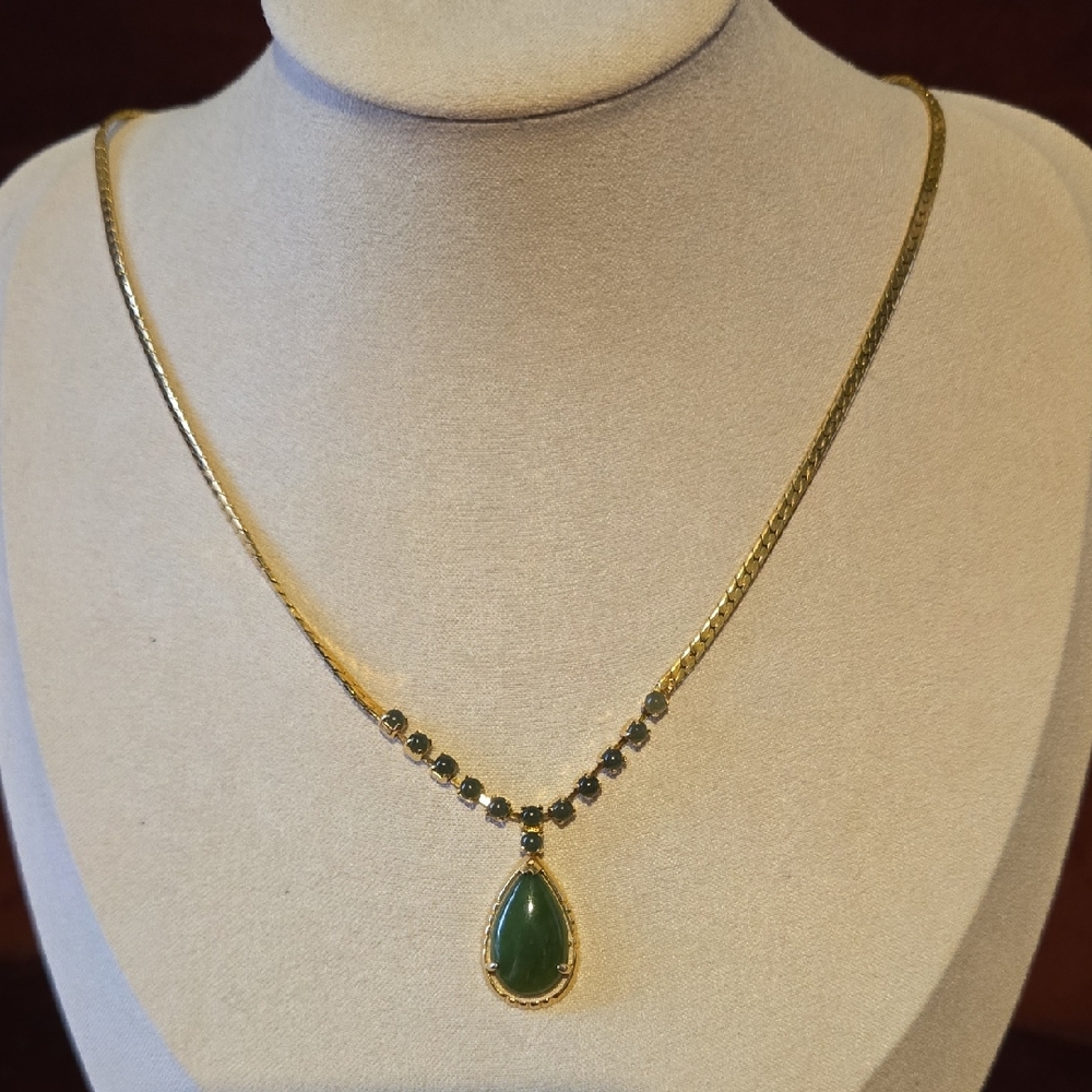 Vintage Gold Tone And Green Resin Teardrop Necklace